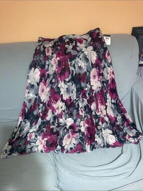 Chaps Floral Pleated Skater Skirt in Magenta and Gray